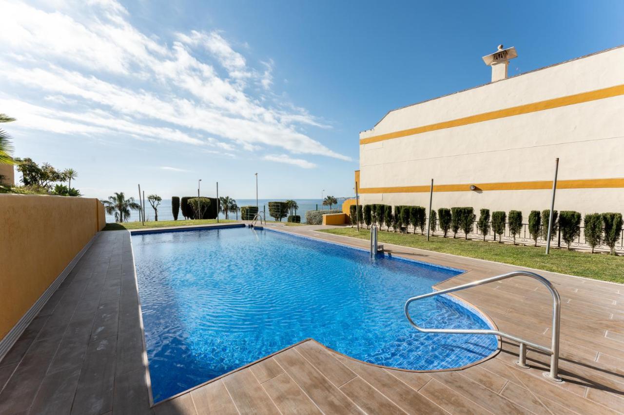 Beachside Retreat With Private Terrace Benalmádena Dış mekan fotoğraf