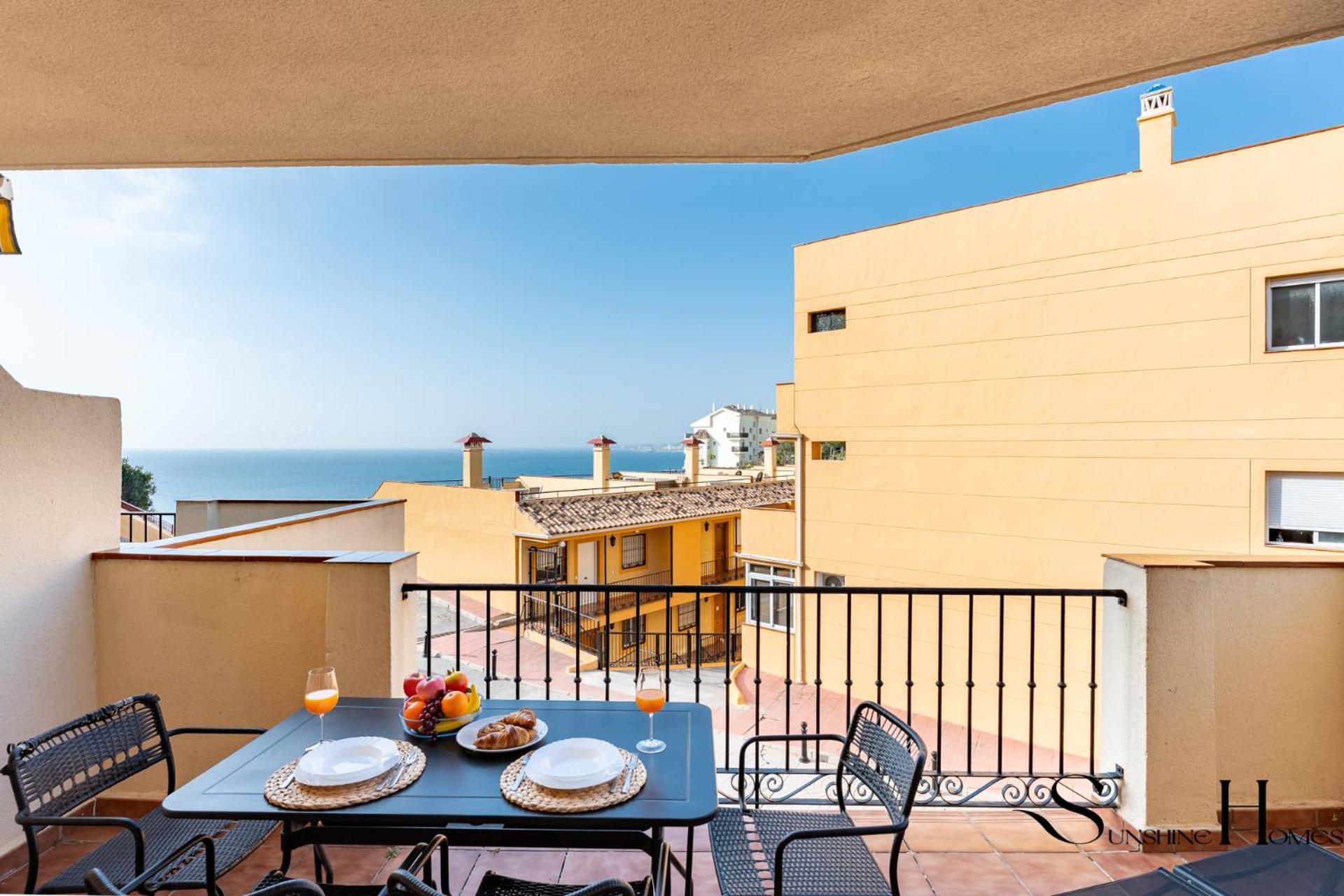 Beachside Retreat With Private Terrace Benalmádena Dış mekan fotoğraf