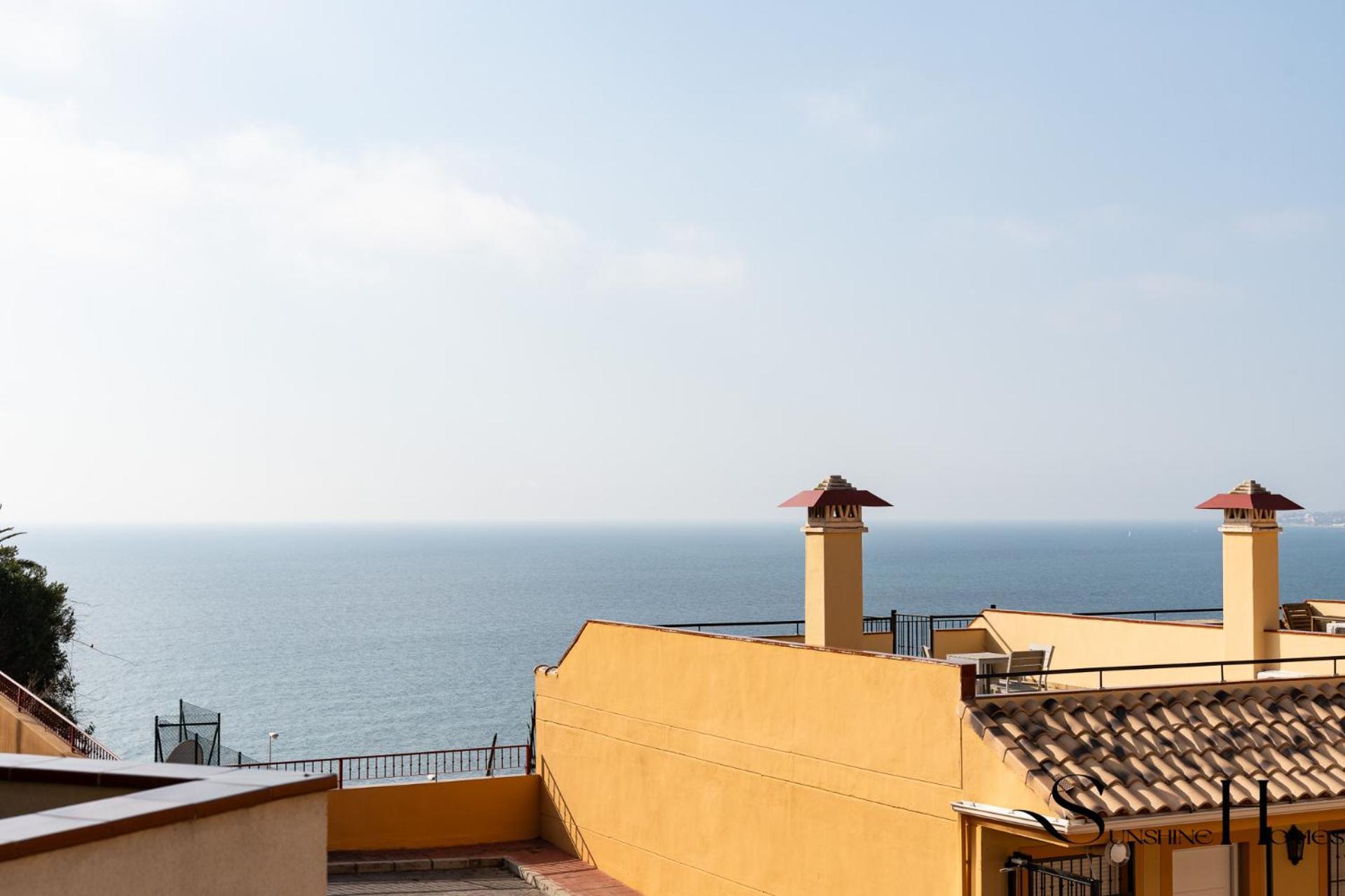 Beachside Retreat With Private Terrace Benalmádena Dış mekan fotoğraf